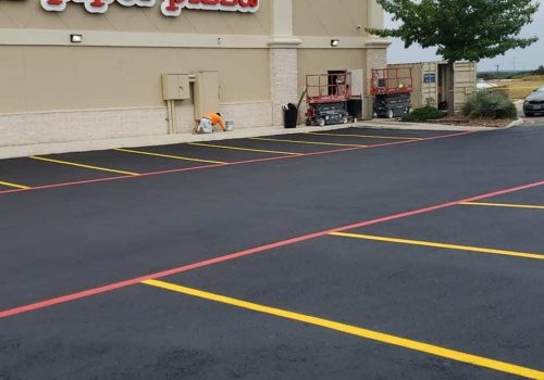 seal coating pizza parking lot
